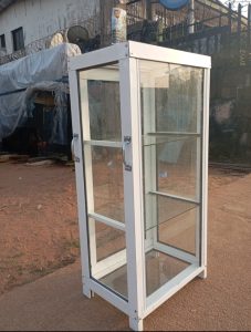 Aluminium show glass price near warri