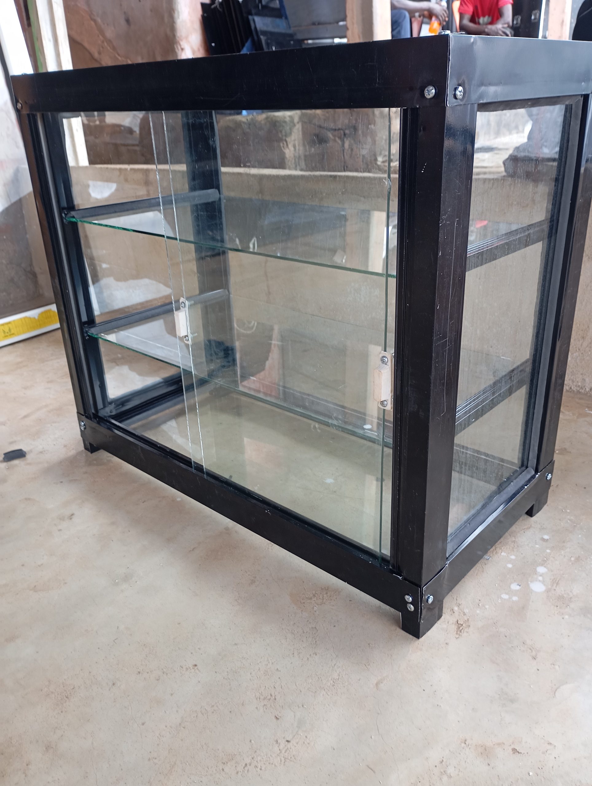 2ft by 2.5ft Showglass